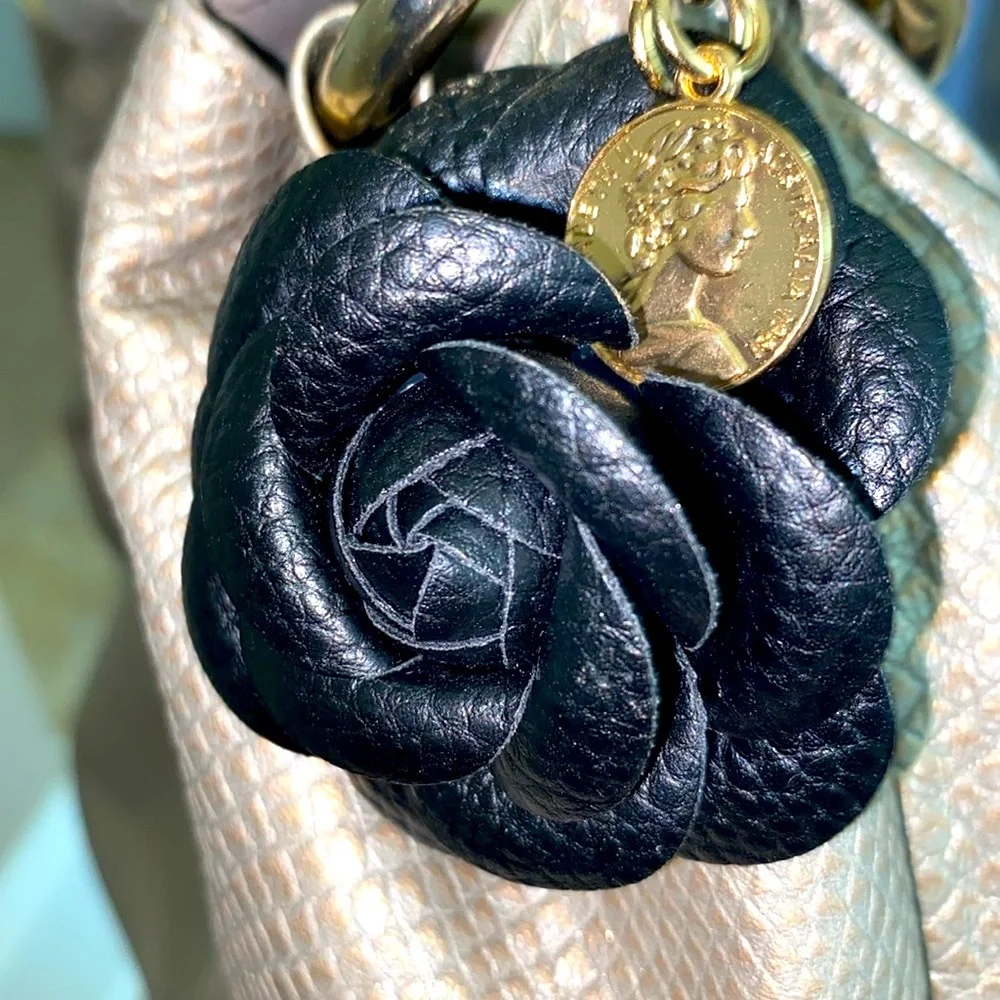 Vintage Vanessa bag made in Korea - Picture 7 of 12